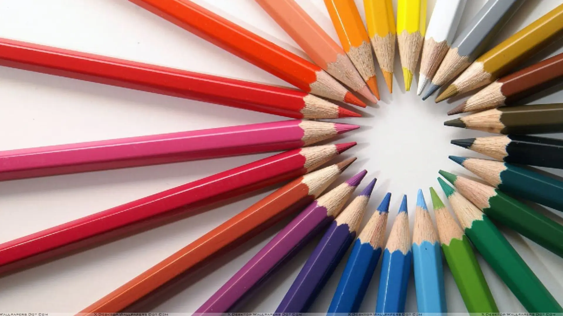 “UK Colored Pencil Society” fondining Londonda boʻlib oʻtadigan rangli quruq qalamlar bilan chizilgan rasmlar koʻrgazmasi